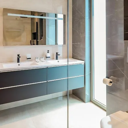 Astor 4*